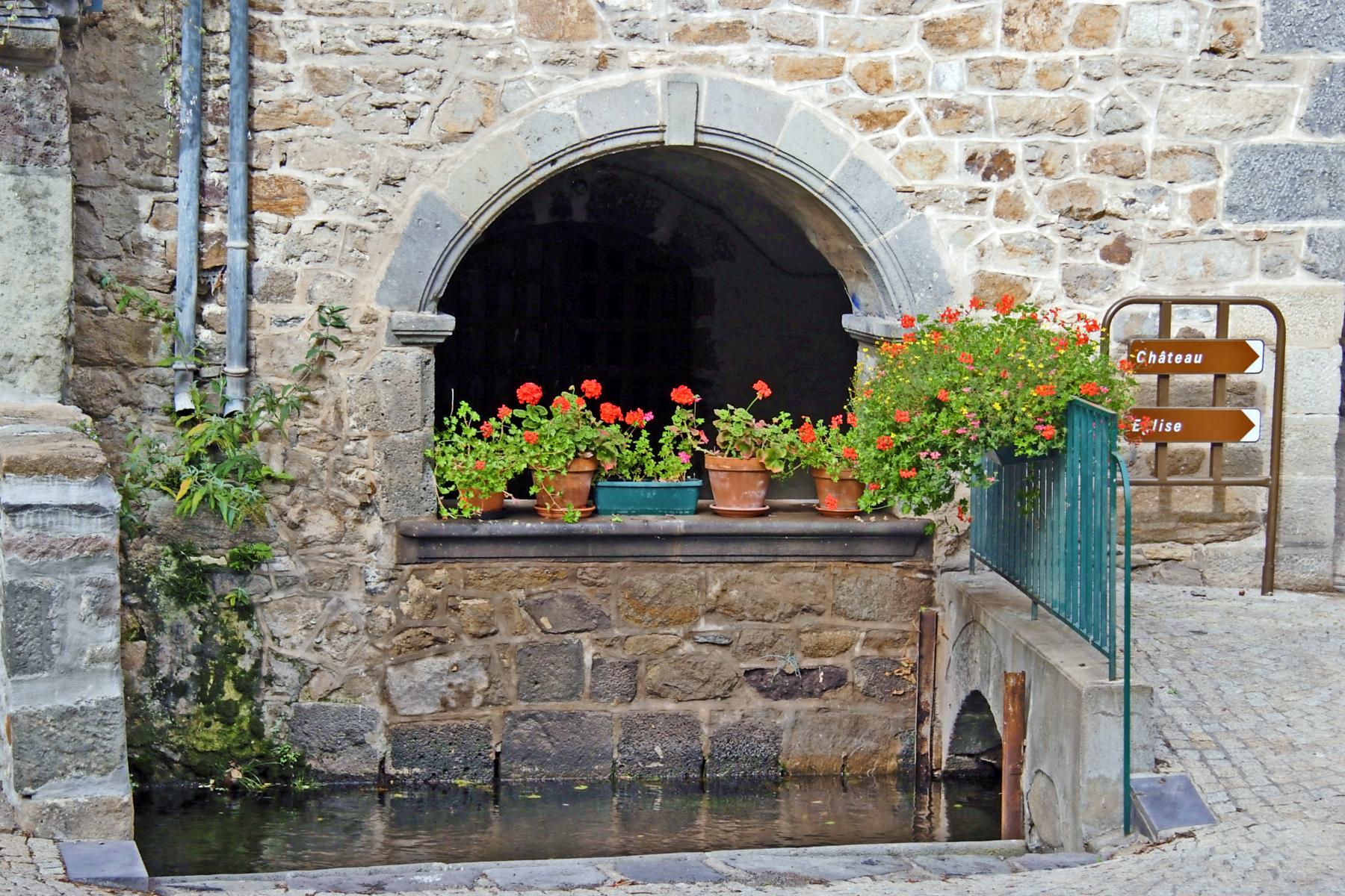 Flower Box - Saint-Floret - France