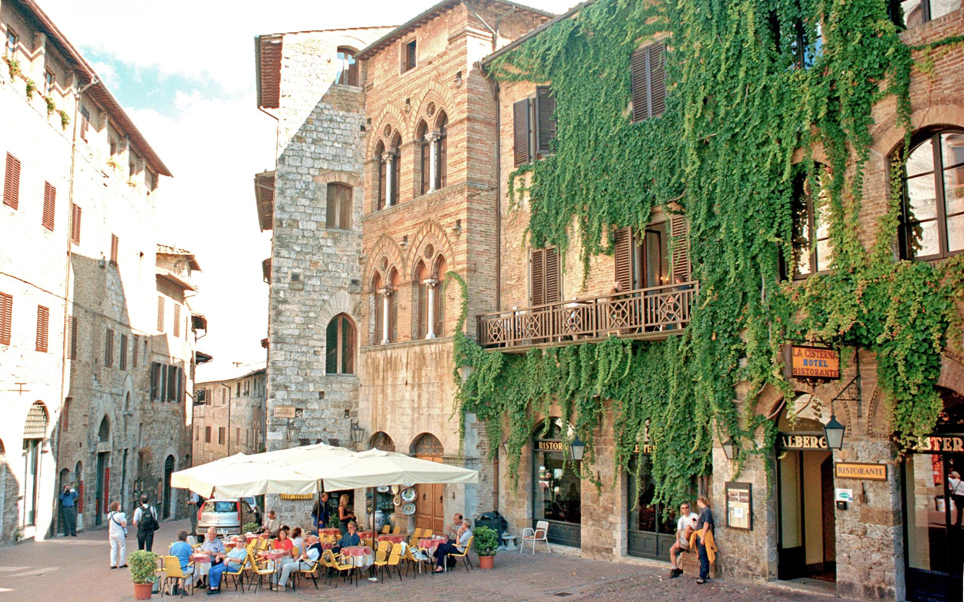 San Gimignano Plaza Restaurant
