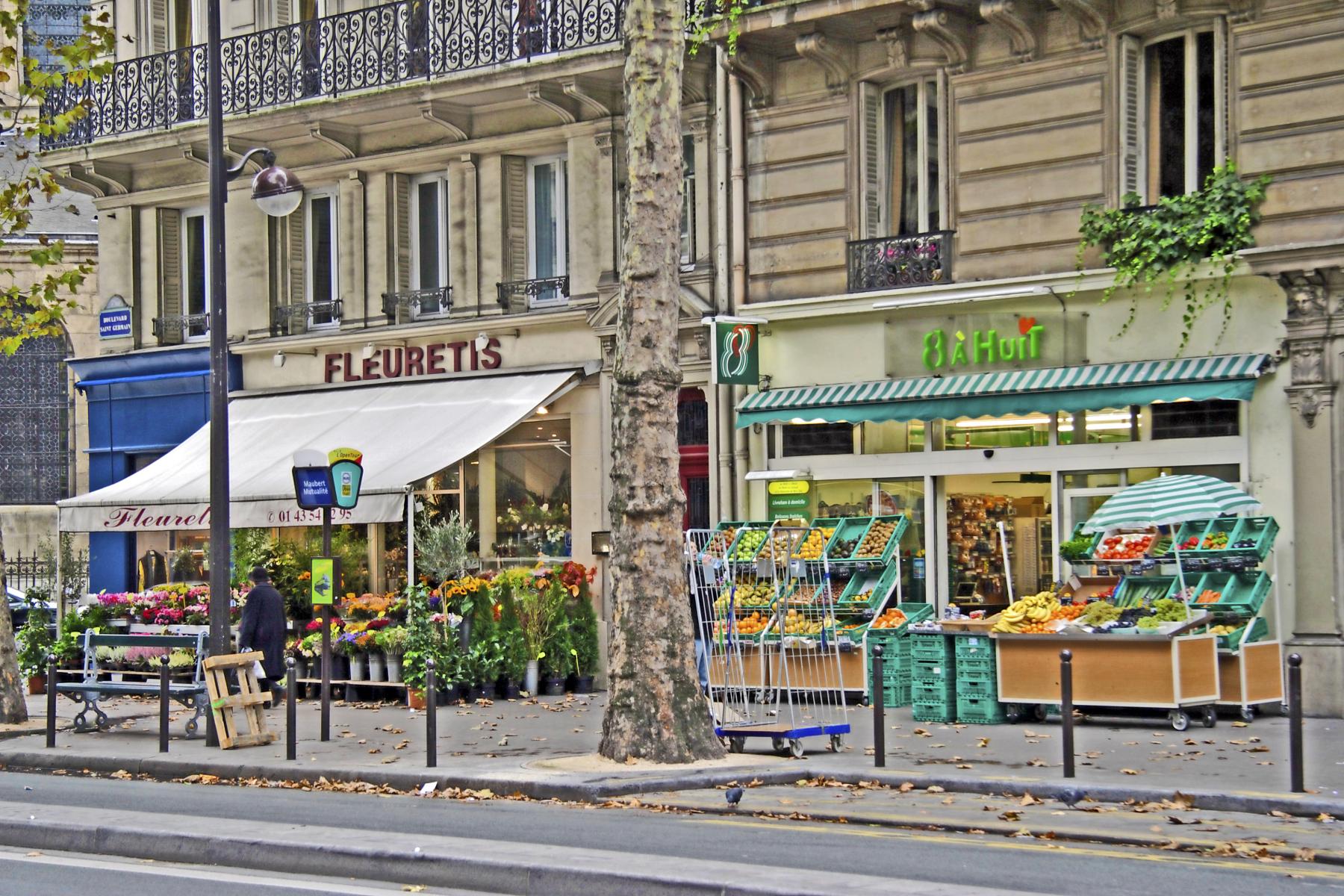 Street Merchants - Paris