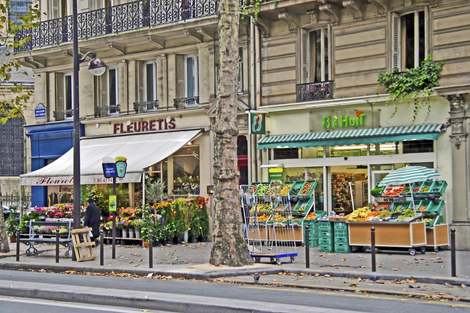 Street Merchants - Paris